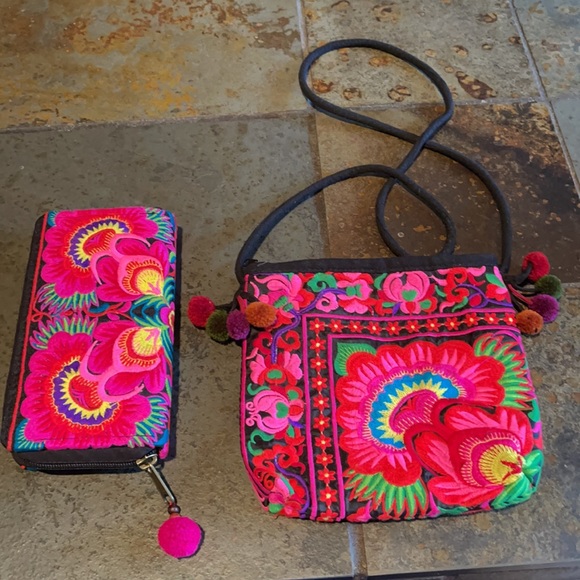 NWOT Thailand Matching Crossbody & Wallet Set - Picture 2 of 16